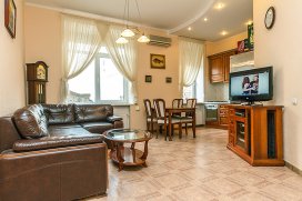 Квартира посуточно в Одессе на ул. Дерибасовская, 2