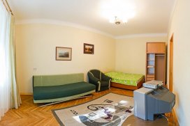 Квартира посуточно в Одессе на ул. Семьи Хохловых, 6