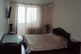 Квартира посуточно в Одессе на ул. Михаила Драгоманова, 1