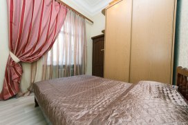 Квартира посуточно в Одессе на ул. Софиевская, 1