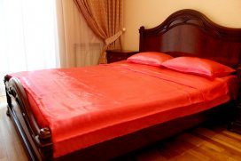 Квартира посуточно в Одессе на ул. Дерибасовская, 49